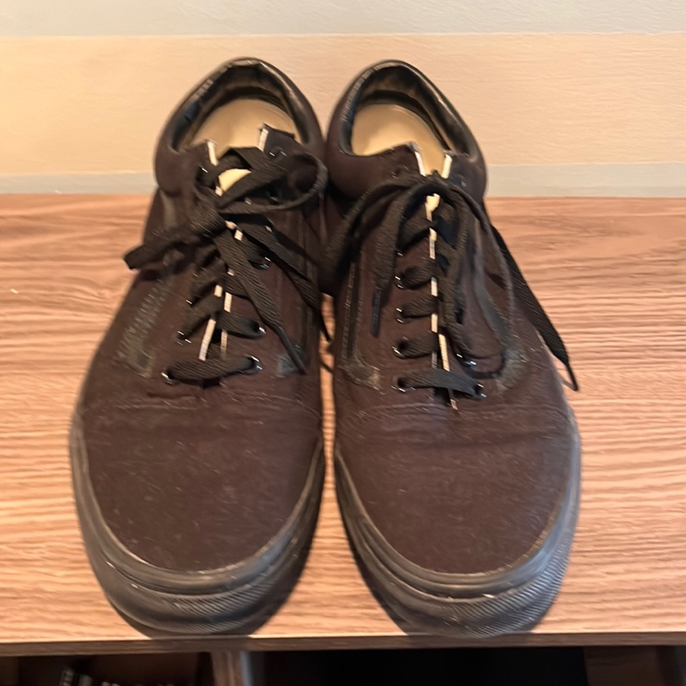 Vans men’s size 12. Black